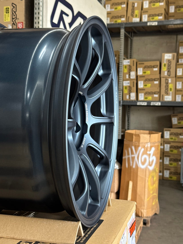 Volk Racing ZE40 M-SPEC 18x10.0 5x120 / Offset: +40 (Face 3) / Matte Blue Gunmetal (GB) (Set of 4) *LMTLS Spec*