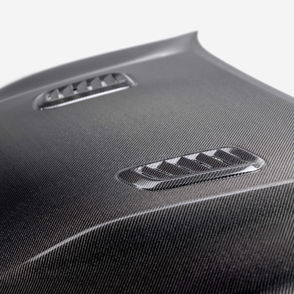 Seibon Carbon components are carefully hand-crafted using only the finest materials. Our production team offers superior craftsmanship with over 20 years of experHoodSeibon Carbon