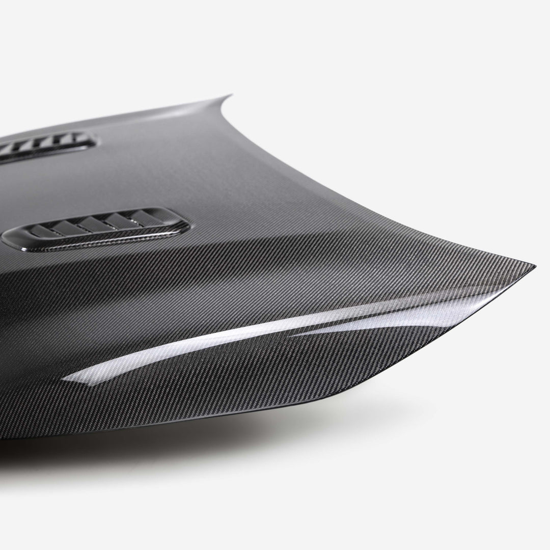 Seibon Carbon components are carefully hand-crafted using only the finest materials. Our production team offers superior craftsmanship with over 20 years of experHoodSeibon Carbon