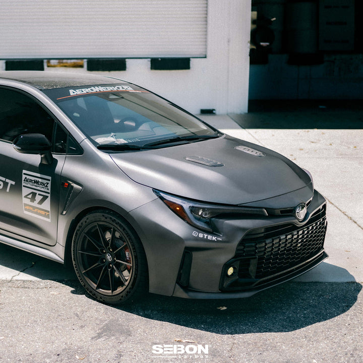 Seibon Carbon components are carefully hand-crafted using only the finest materials. Our production team offers superior craftsmanship with over 20 years of experHood ScoopSeibon Carbon