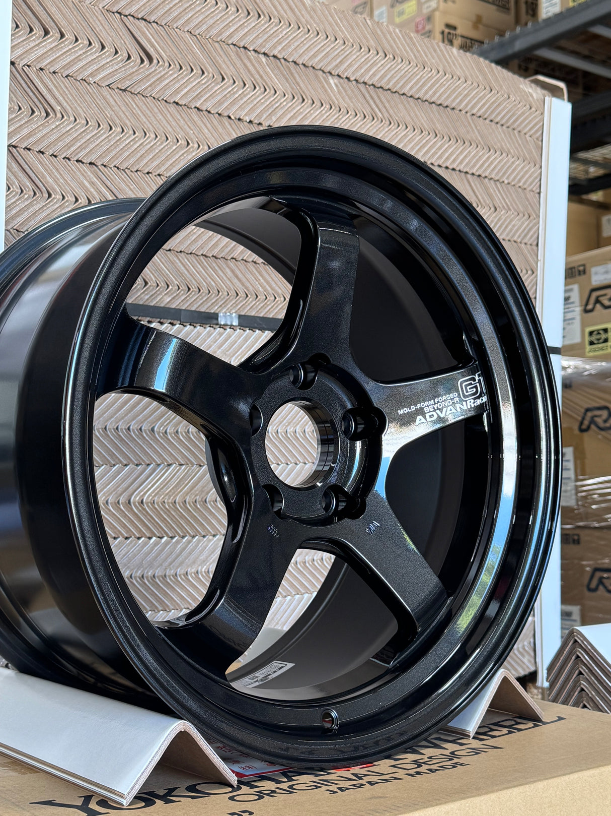 Advan GT Beyond-R Wheel (C-2) 18x10.0 5x120 / Offset +40 / Racing Titanium Black (TBK) (Set of 4)