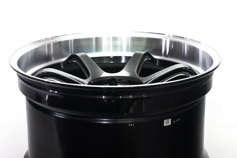Advan Racing R6 Wheel - 18x10.5 5x112 / Offset +32 / Machining & Hyper Platinum Black *Set of 4*