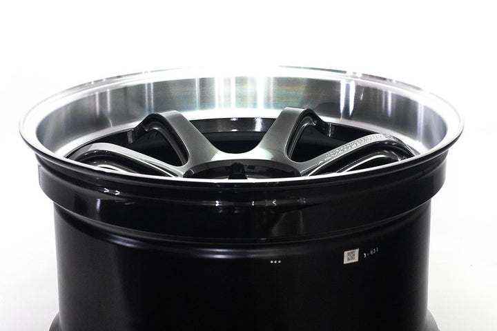 Advan Racing R6 Wheel - 18x10.5 5x112 / Offset +32 / Machining & Hyper Platinum Black *Set of 4*