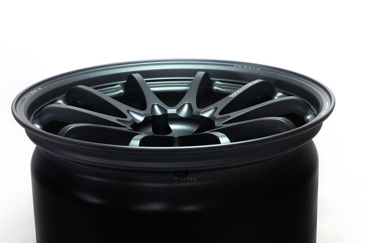 Volk Racing CE28N-plus M-Spec - 18"