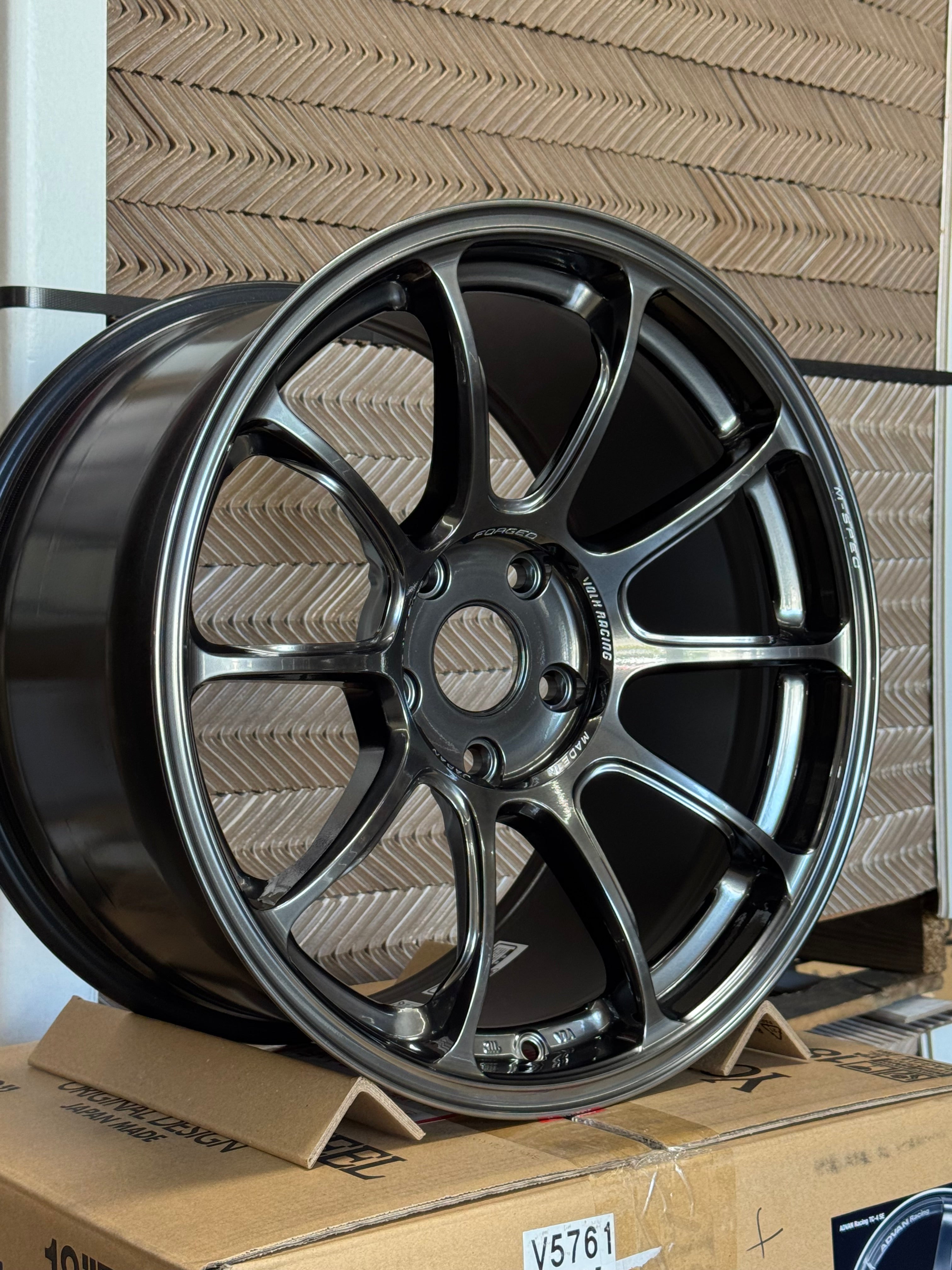 Volk Racing ZE40 M-SPEC 18x10.0 5x120 / Offset: +40 (Face 3