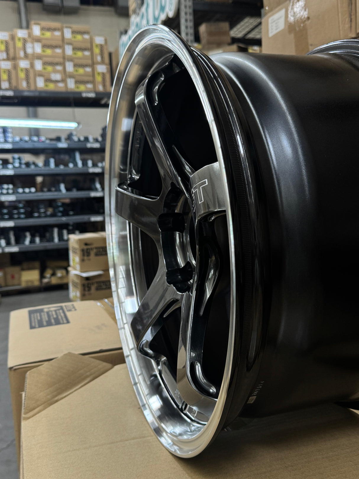 Advan GT Beyond Wheel (Concave 3) - 18x9.5 5x120 / Offset +38 / Machining & Racing Platinum Black