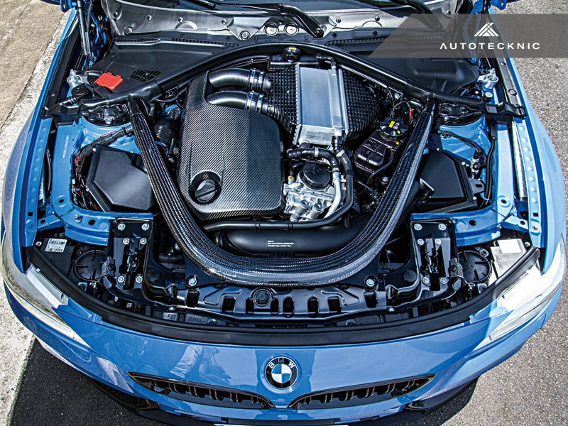 AutoTecknic Vacuumed Carbon Fiber Engine Cover - BMW F80 M3 | F82 M4