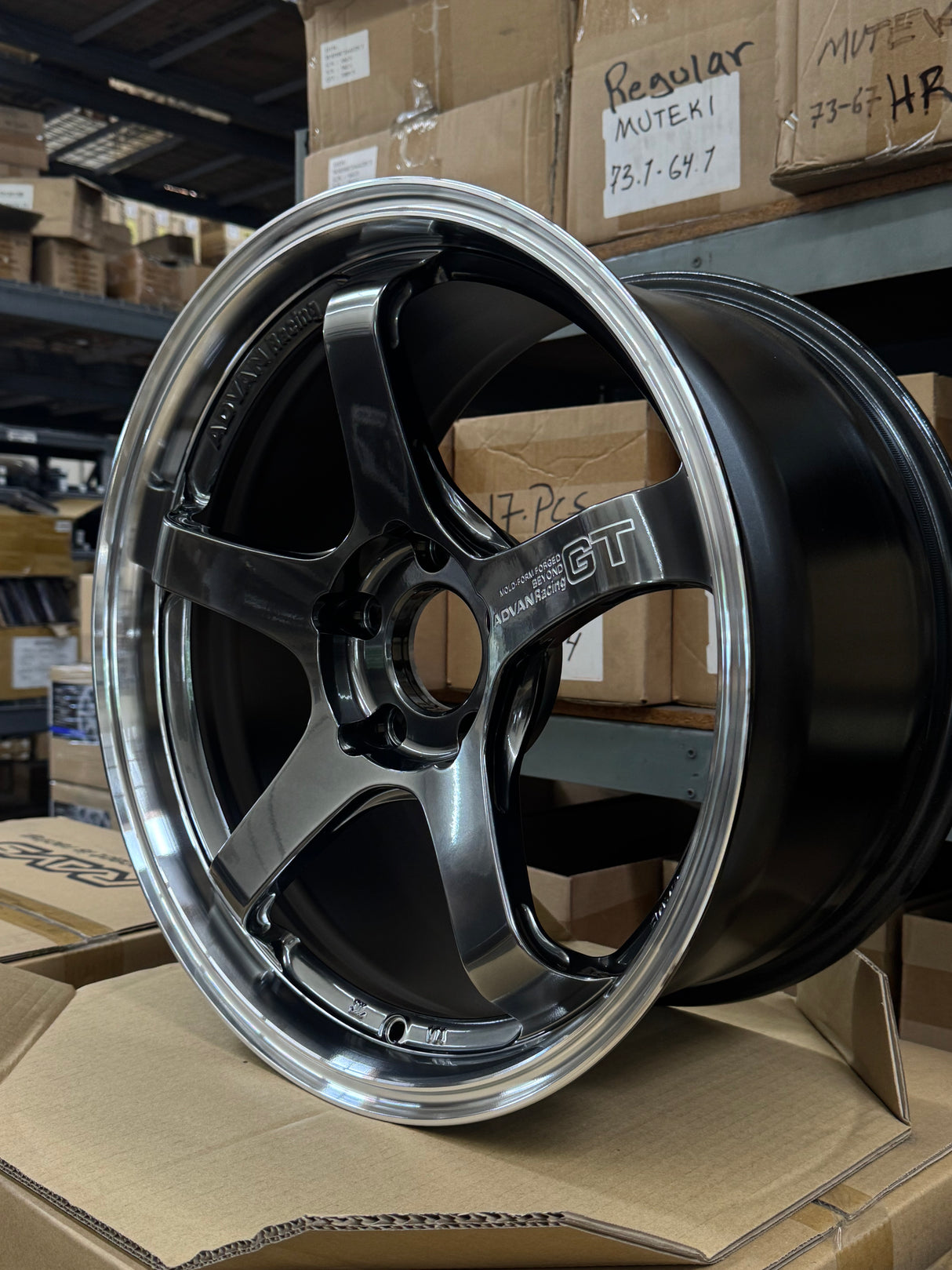 Advan GT Beyond Wheel (Concave 3) - 18x9.5 5x120 / Offset +38 / Machining & Racing Platinum Black