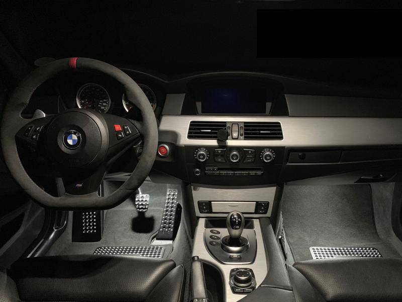 AutoTecknic Bright Red Start Stop Button - BMW E82 1M | 1-Series